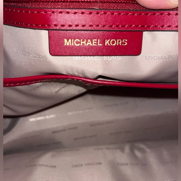 Large Michael Kors Tote Purse - Picture 15 of 15
